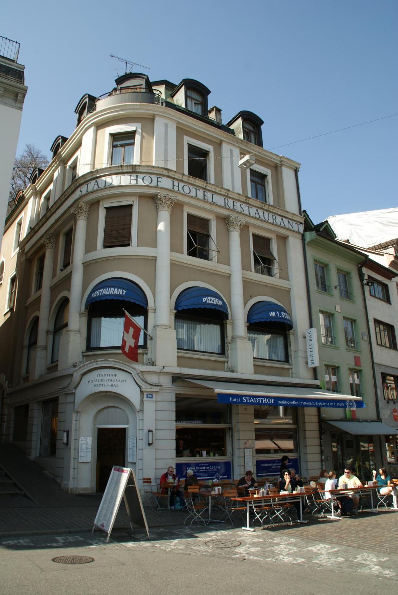 Stadthof Budget Hotel Basel City Center Екстериор снимка