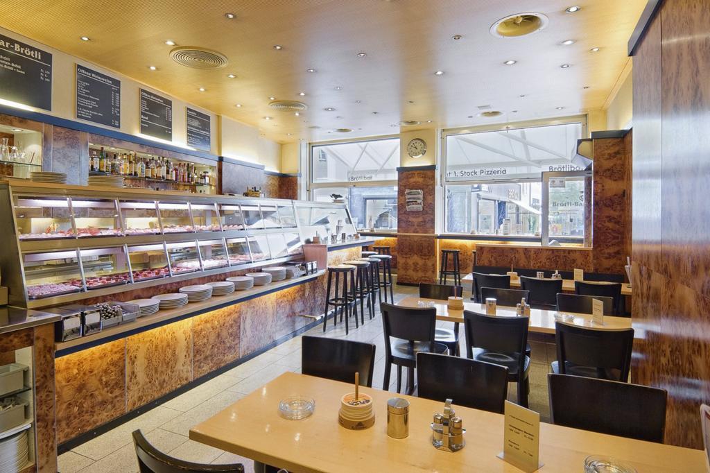 Stadthof Budget Hotel Basel City Center Екстериор снимка