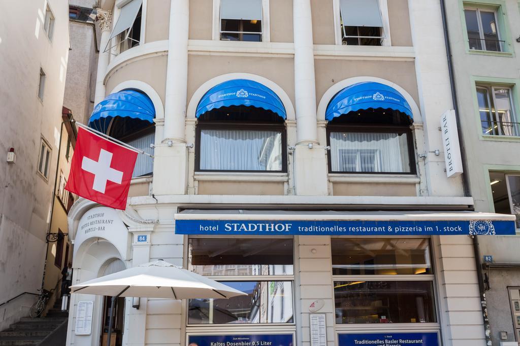 Stadthof Budget Hotel Basel City Center Екстериор снимка